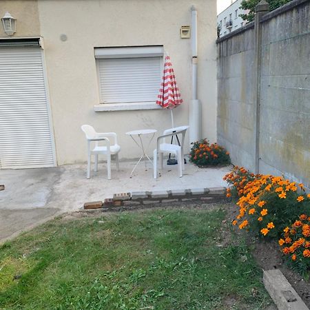 Studio Fond De Jardin Palaiseau Exterior photo